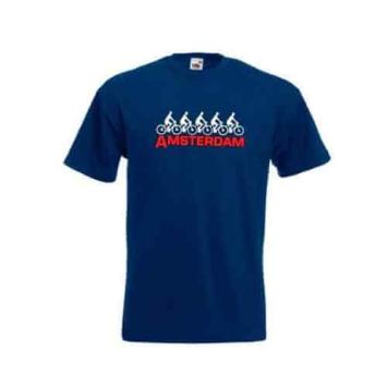 Amsterdam fietsen print bedrukt op een zwart t-shirt van 100% katoen.